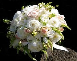 انتخاب رمانتیک ترین دسته گل عروس